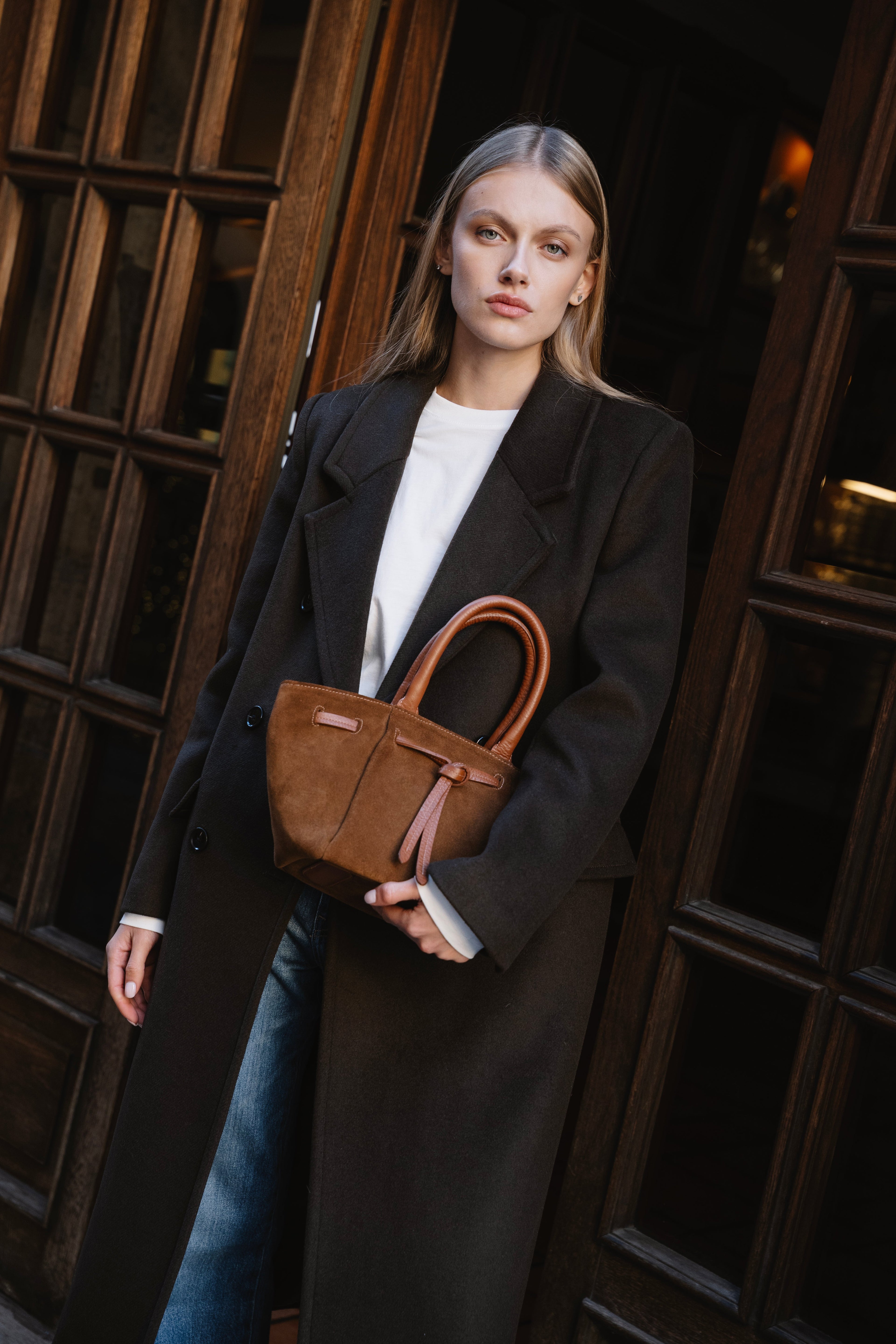 Warmi Carryall Leather Bag - Tan Suede