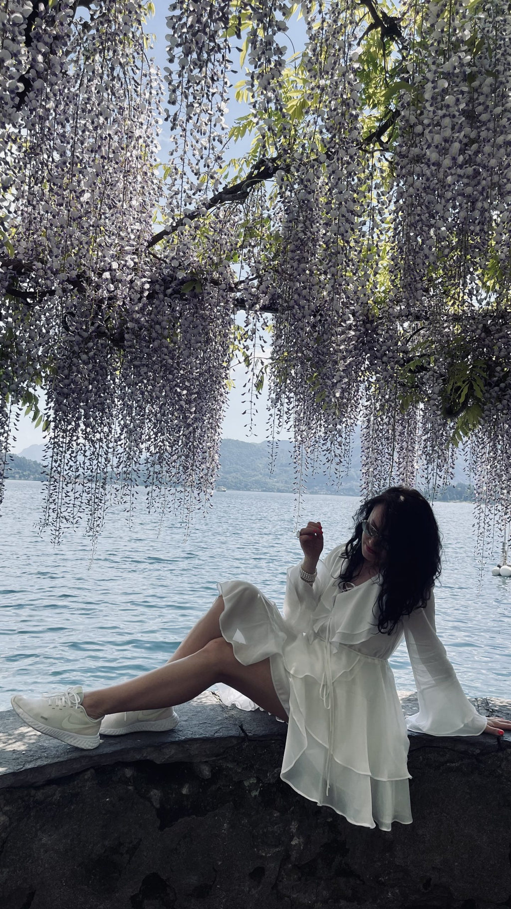 Como vacation white dress