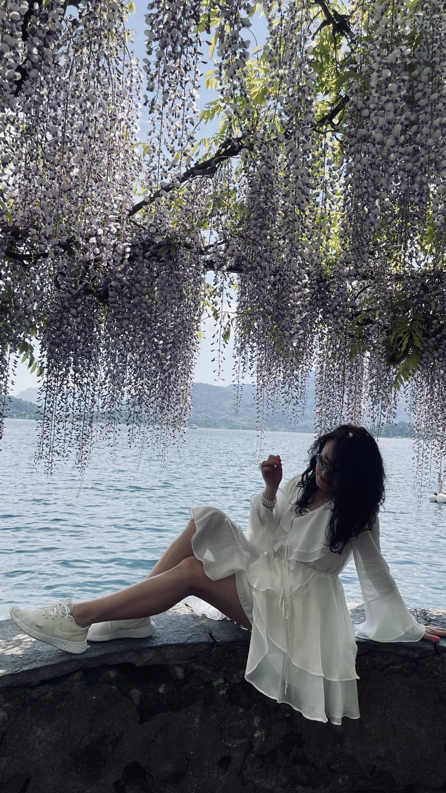 Como vacation white dress