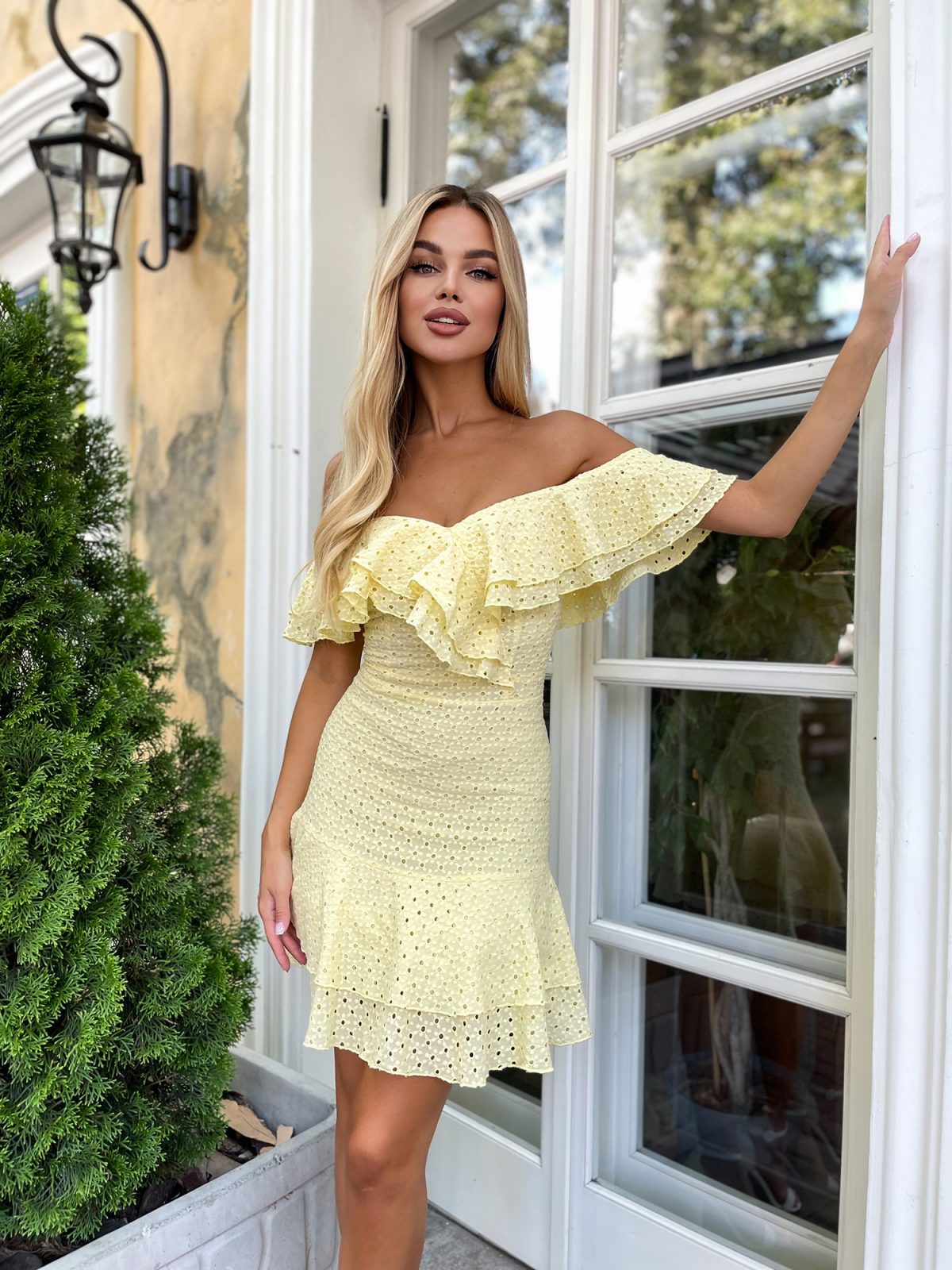Off-shoulder styling of yellow eyelet cotton dress with elasticated ruffle neckline — GLOWSYOU